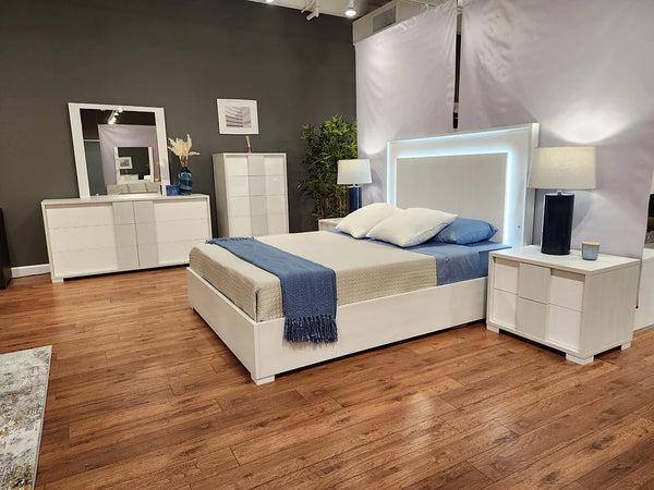 TOWER COLLECTION BEDROOM SET AVAILABLE IN QUEEN AND KING SIZES AS 4 PC OR 5 PC SETS