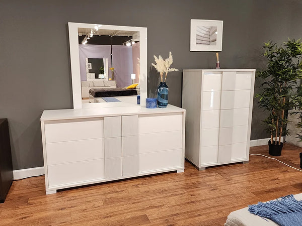 TOWER COLLECTION BEDROOM SET AVAILABLE IN QUEEN AND KING SIZES AS 4 PC OR 5 PC SETS