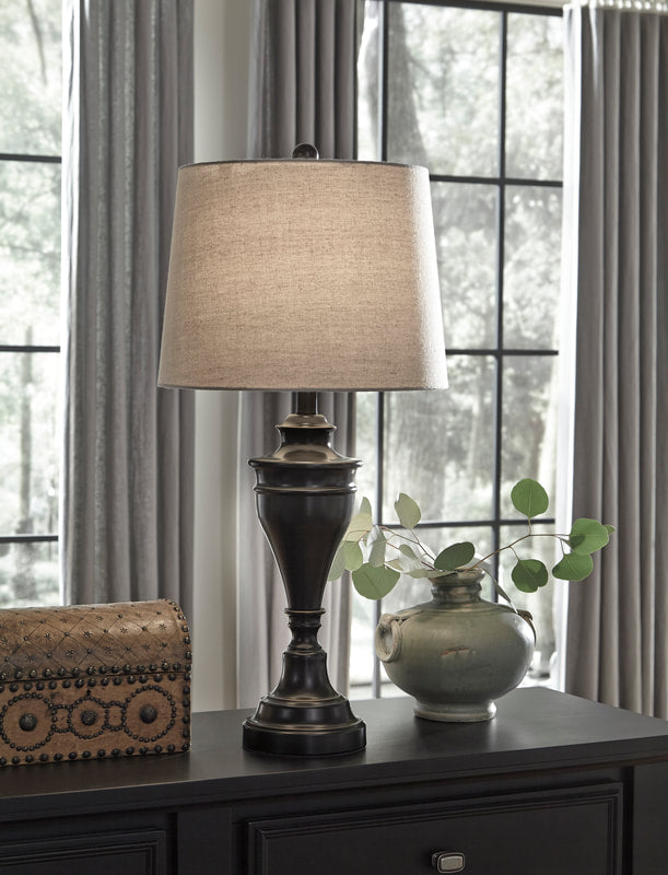 L204024 - 1 PIECE TABLE LAMP